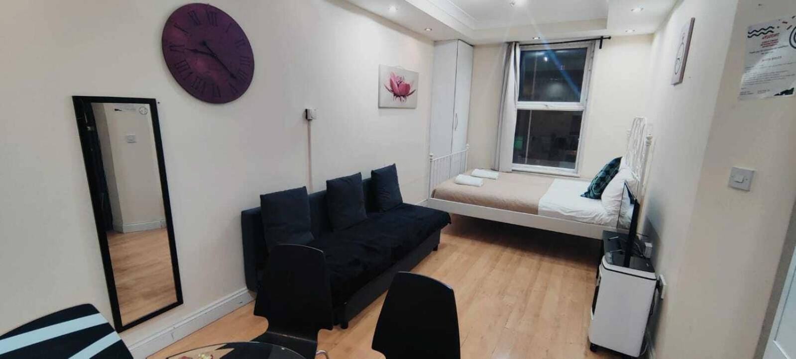 Eurostar City Apartments London Room photo