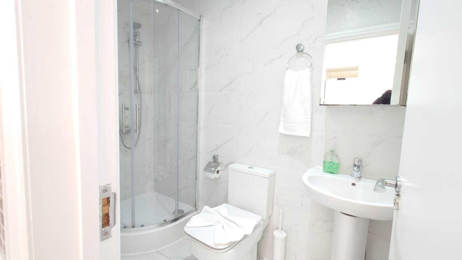 Eurostar City Apartments London Room photo
